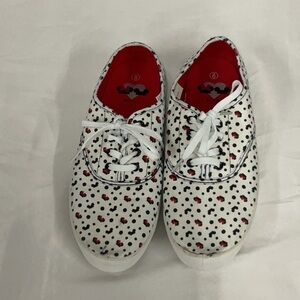EUC Woman’s Disney sneakers
